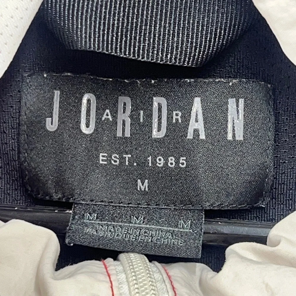 Jordan Mens Red White Black Anorak Windbreaker Jacket Spellout Size M 2484